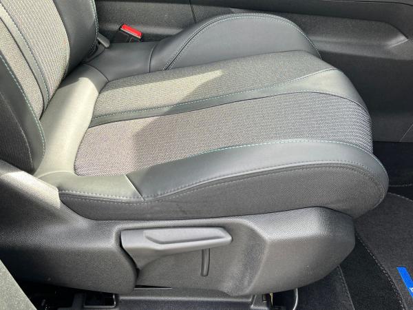 Peugeot 5008 Photo autoimg-23e932b1e9b92118d819607181b9b2a7f2112685.jpg