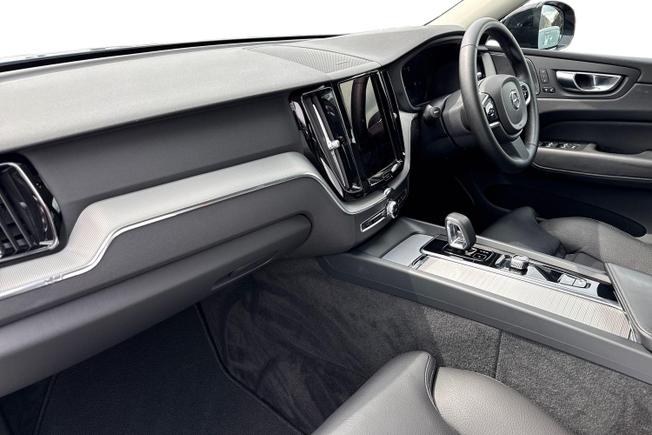 VOLVO XC60 Photo 2