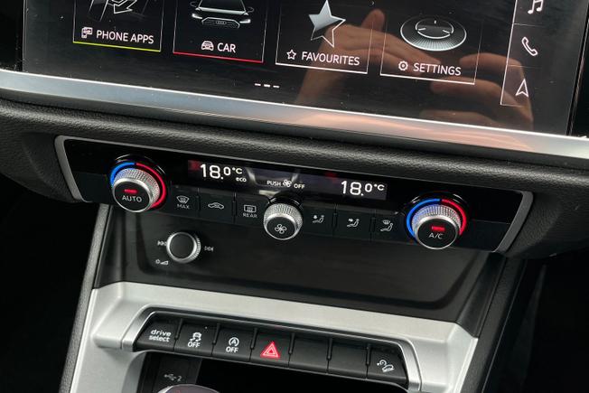 AUDI Q3 Photo 56