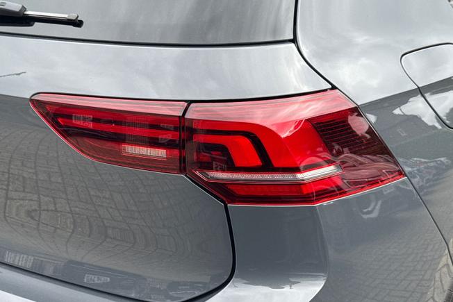 VOLKSWAGEN Golf Photo 18