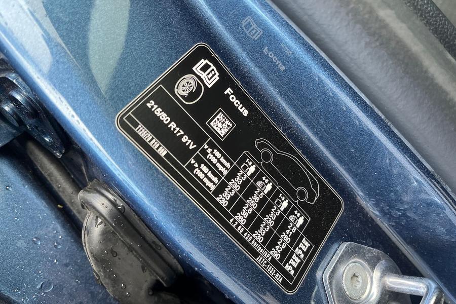 Ford FOCUS Photo autoimg-23f6cbff7fe360dd4d4012b71f88698280d00784.jpg