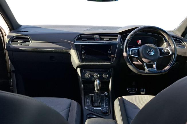 VOLKSWAGEN Tiguan Photo 10