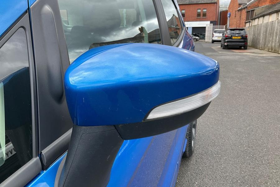 Ford ECOSPORT Photo autoimg-23f8b667f3aa6b1cec4703804df5621690604906.jpg