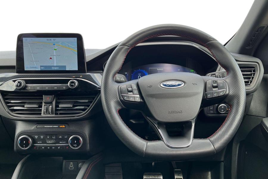 Ford Kuga Photo autoimg-23f93b8c5b62e88757020024f93a85f9b33df627.jpg