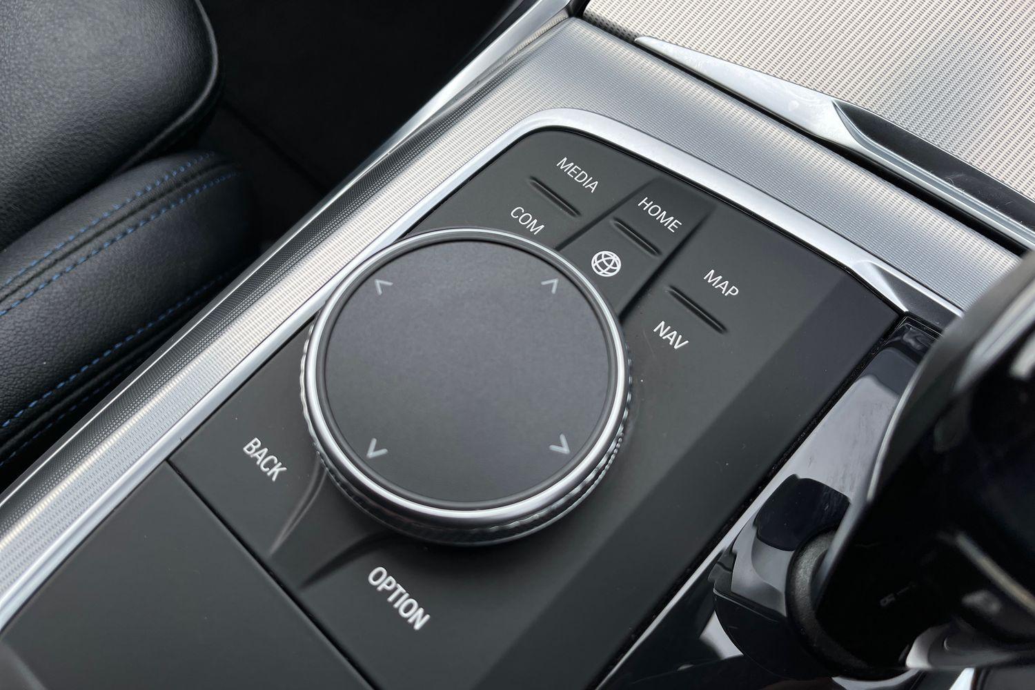 BMW 3 Series Photo 30