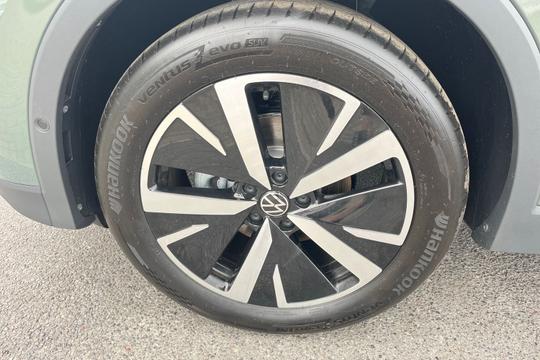 Volkswagen Tiguan Photo autoimg-23fdabeae19f1dd032138c4d27bc2db60ee27fd4.jpg