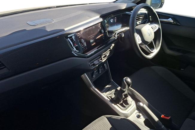 VOLKSWAGEN Polo Photo 2