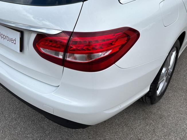 MERCEDES-BENZ C Class Photo 18