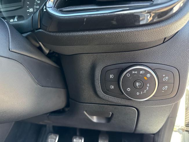 FORD Fiesta Photo 26
