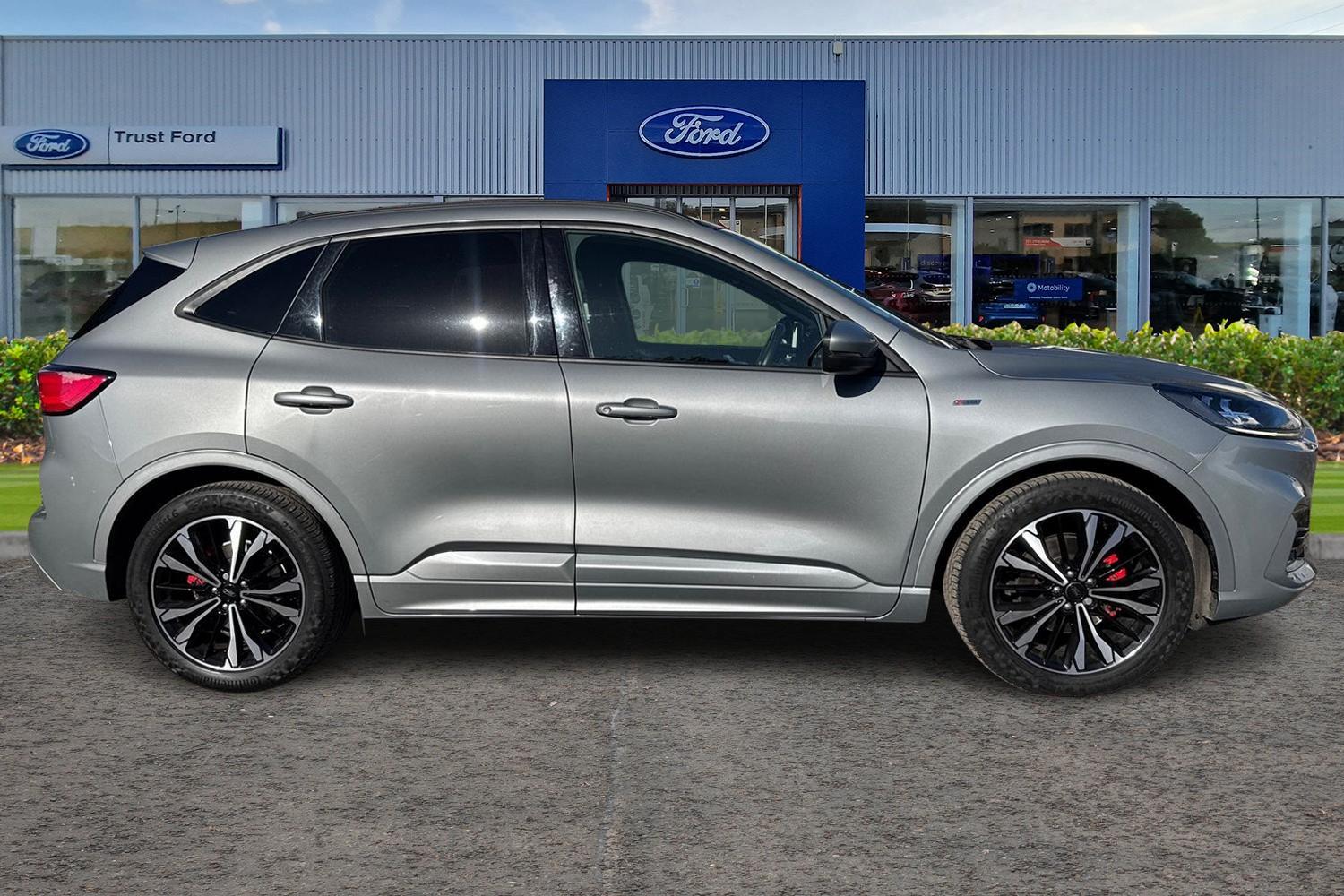Ford KUGA Photo 2