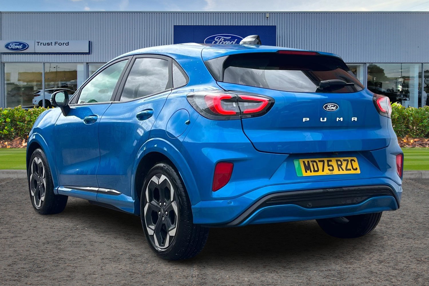 Ford Puma Gen-E Photo 1