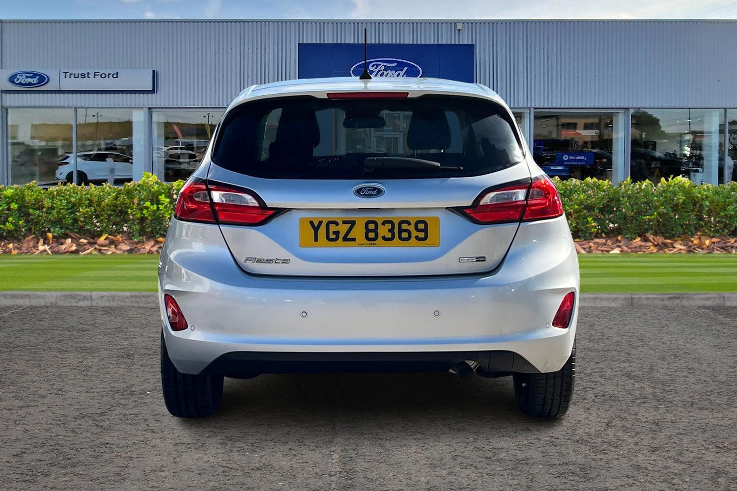Ford FIESTA Photo 6