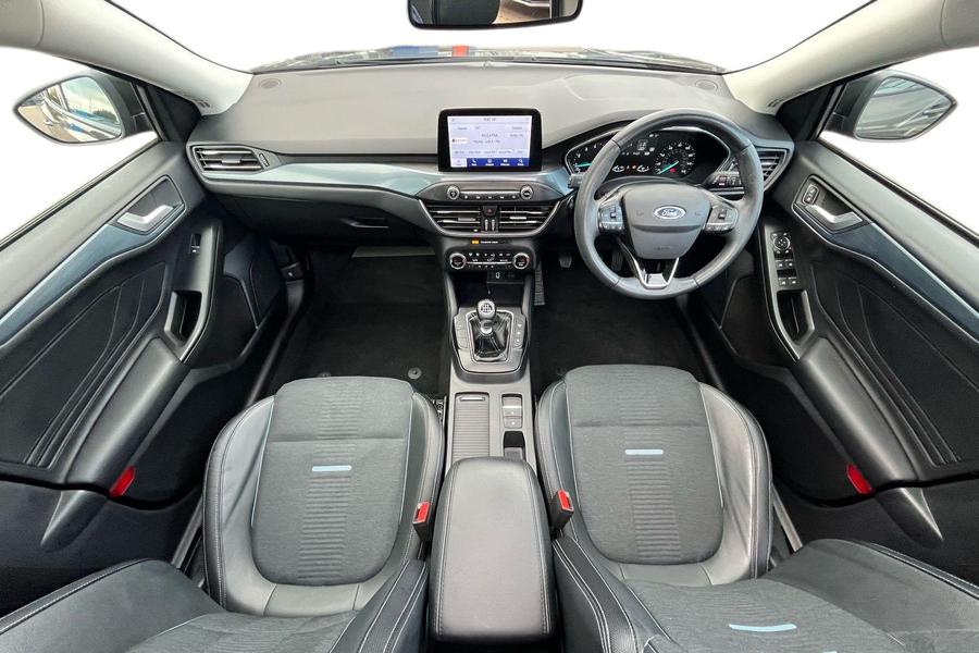 Ford FOCUS Photo autoimg-240f593e2cf995a7a317675e3fde9d7e8109211f.jpg