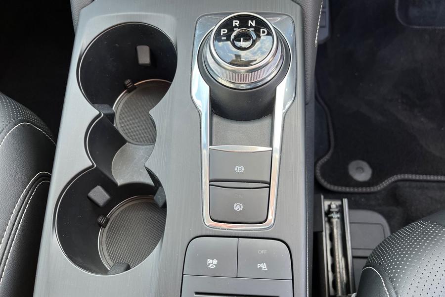 Ford KUGA Photo autoimg-241776d0e07073de5b73aa0f71d54d5f42c10804.jpg