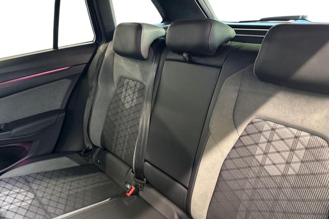 VOLKSWAGEN Golf Photo 9