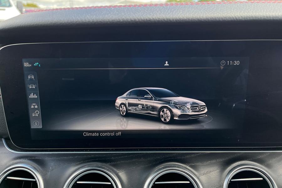 Mercedes-Benz E CLASS Photo autoimg-24210a2b0c8bbb1d5e7cb7cbbfbbbed3ce115d75.jpg