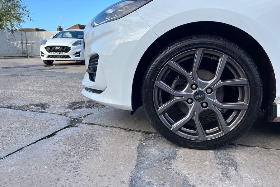 Ford FIESTA Photo autoimg-24214b3c16ace59e137c5b1886e1e7cb6ee45cd1.jpg
