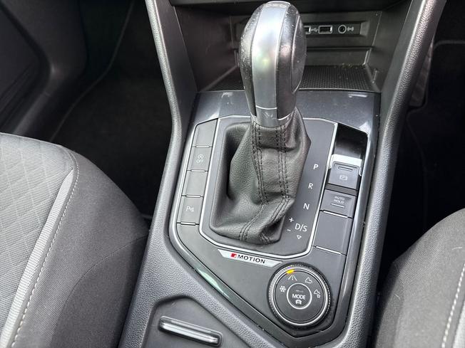 VOLKSWAGEN Tiguan Photo 32