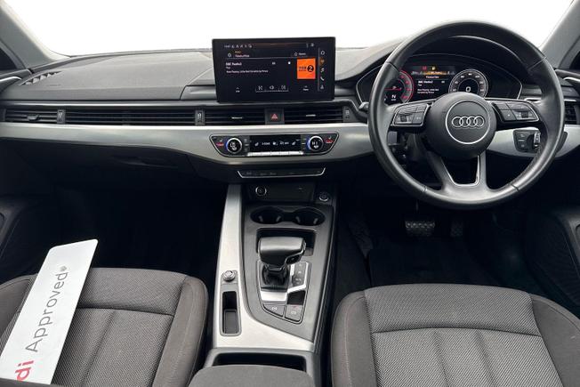 AUDI A4 Photo 10