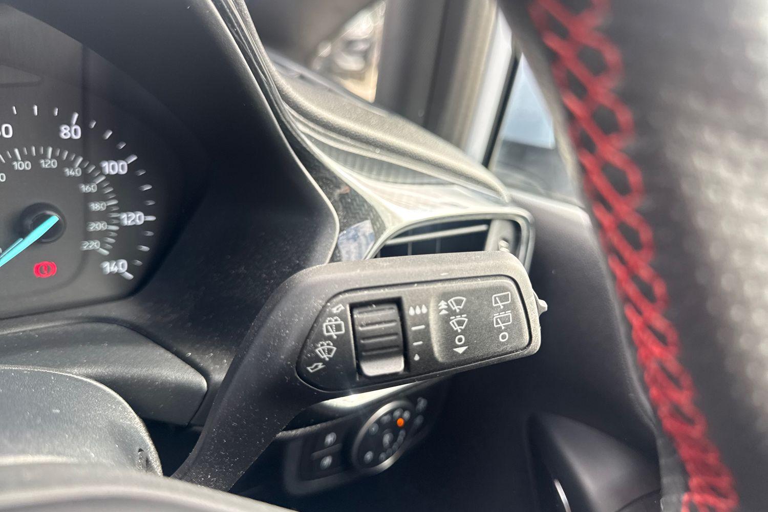 Ford FIESTA Photo 14