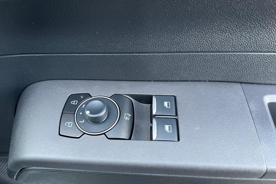 Used Ford E-TRANSIT COURIER YB75VCT 22