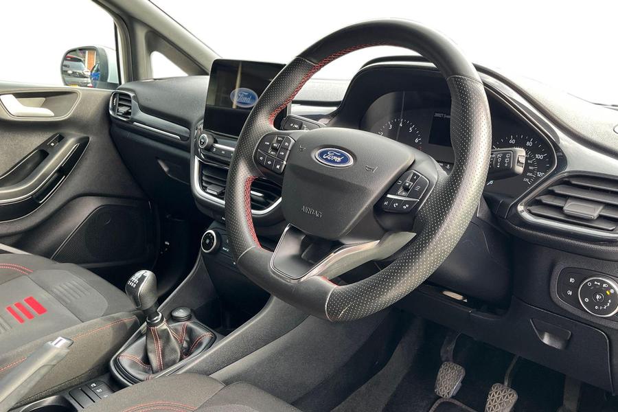 Ford FIESTA Photo autoimg-243041e225cf8bca40cc21c7dfebe573d1a0d6b4.jpg