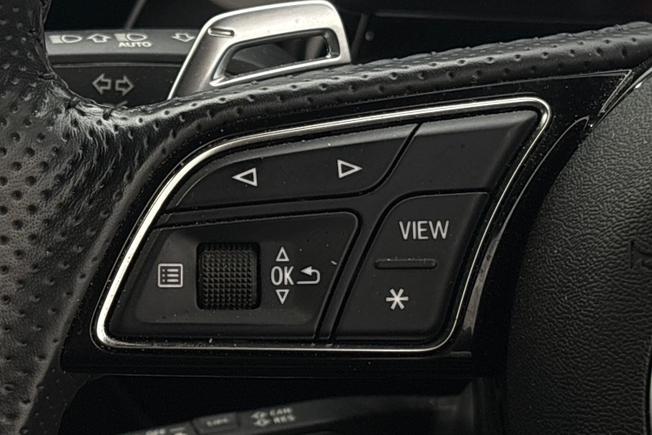 AUDI RS3 Photo 17
