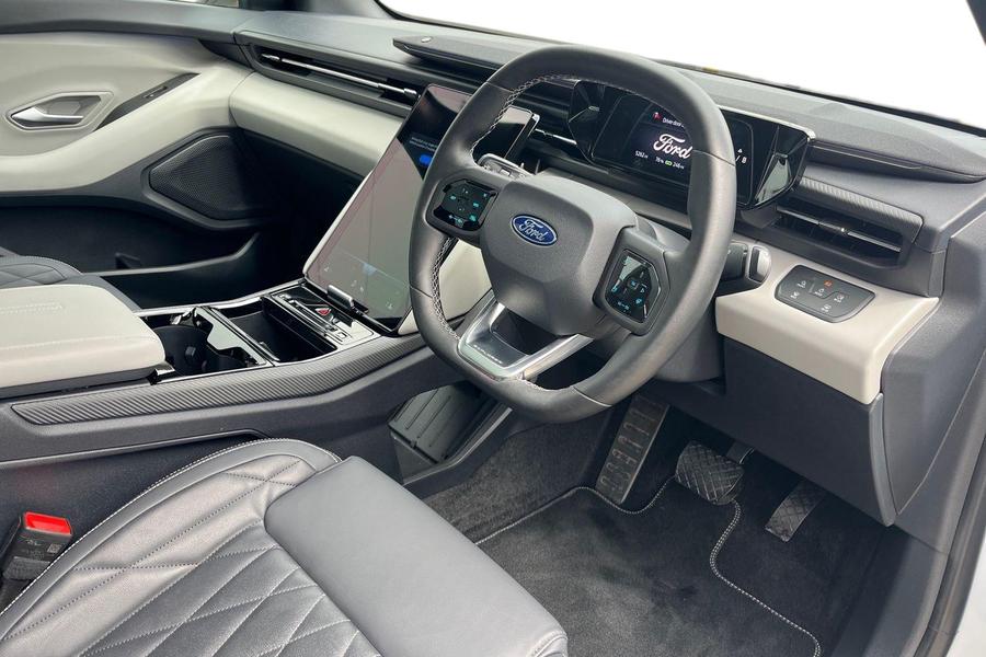 Ford Explorer Photo autoimg-24352c439466c75be81095b241e72e261e85ce68.jpg