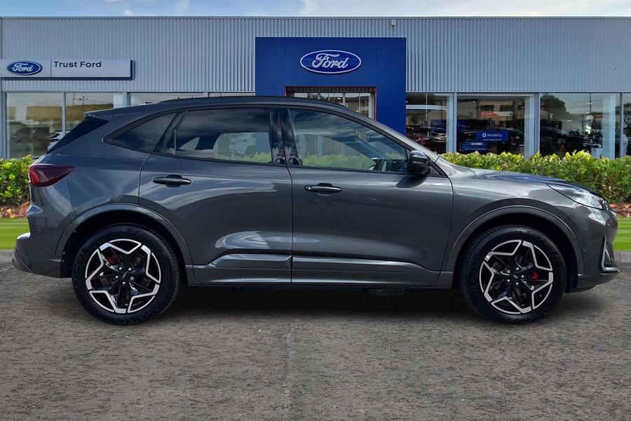 Ford Kuga Photo autoimg-243a9903cac212743702ac5acdb557a11d4817f3.jpg
