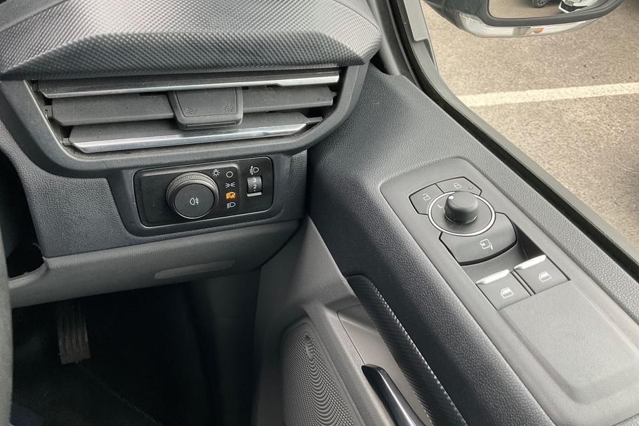 Used Ford TRANSIT CUSTOM WN24EGJ 35