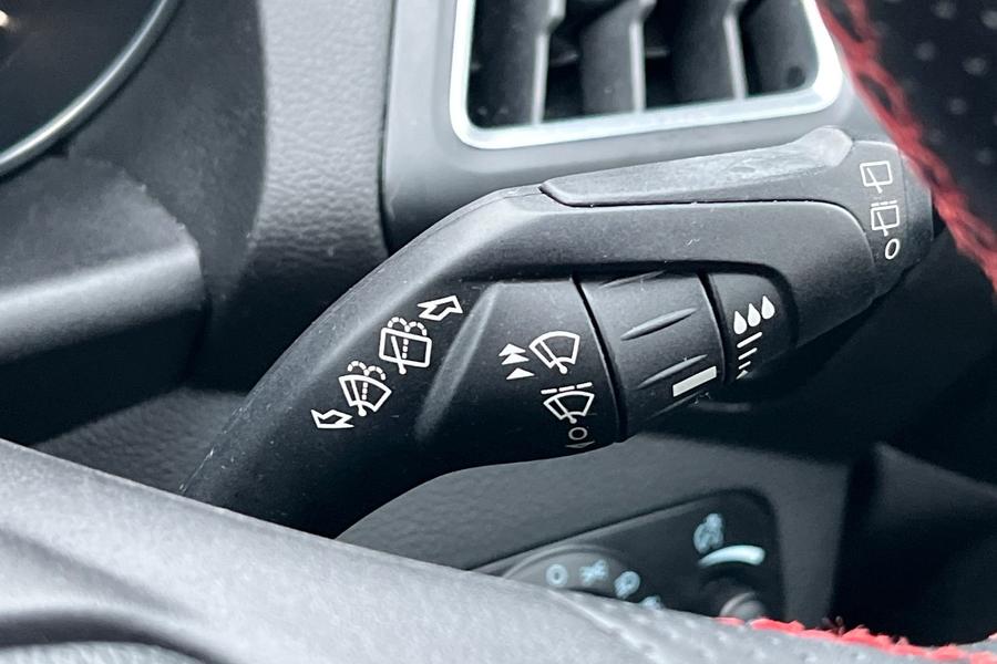 Ford KUGA Photo autoimg-243fb83aee37aa27cc43ad742f51741a24bba47f.jpg