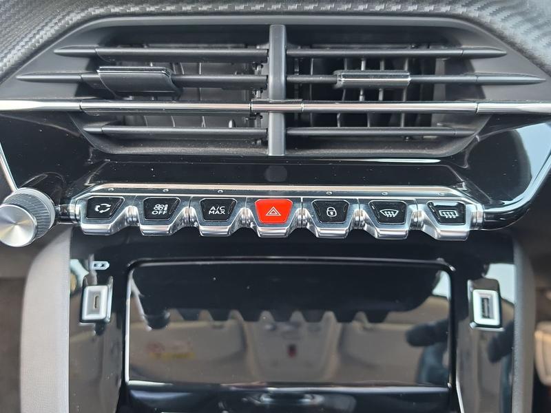 Used Peugeot E-2008 YB71SKU 35