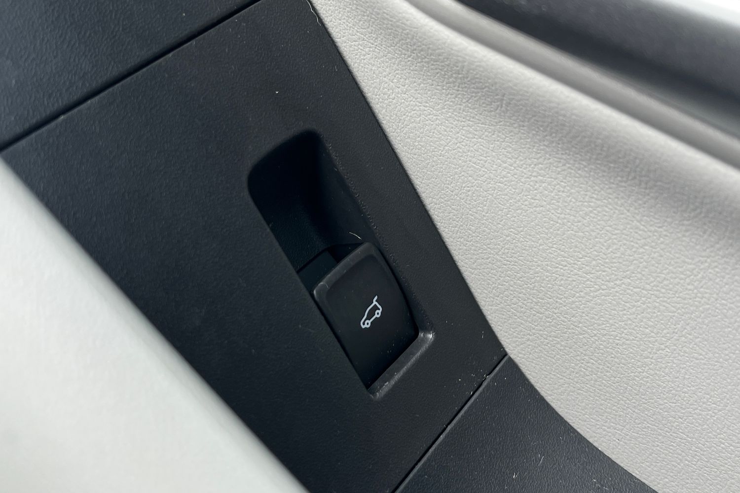 Ford Explorer Photo 34