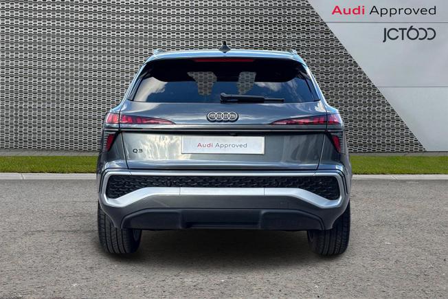 AUDI Q3 Photo 7