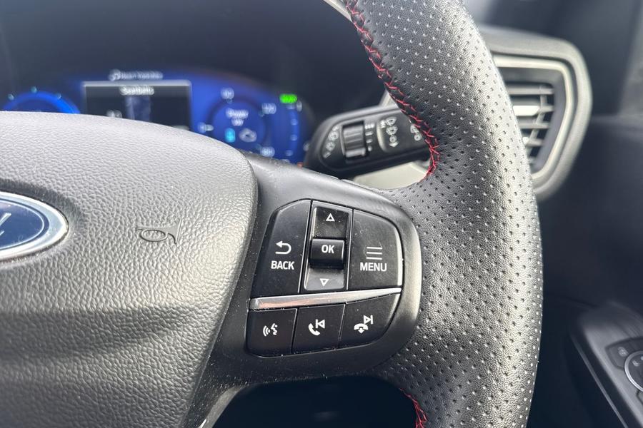 Ford KUGA Photo autoimg-2444f75e8e5503ea7677d3188a73e17697de580c.jpg