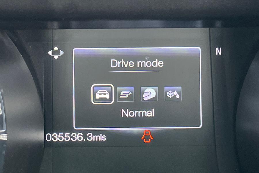 Ford MUSTANG Photo autoimg-24460649ef2e32b3e645ddf5077a9255b7a7a5df.jpg