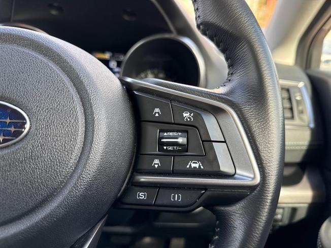 SUBARU Outback Photo 17