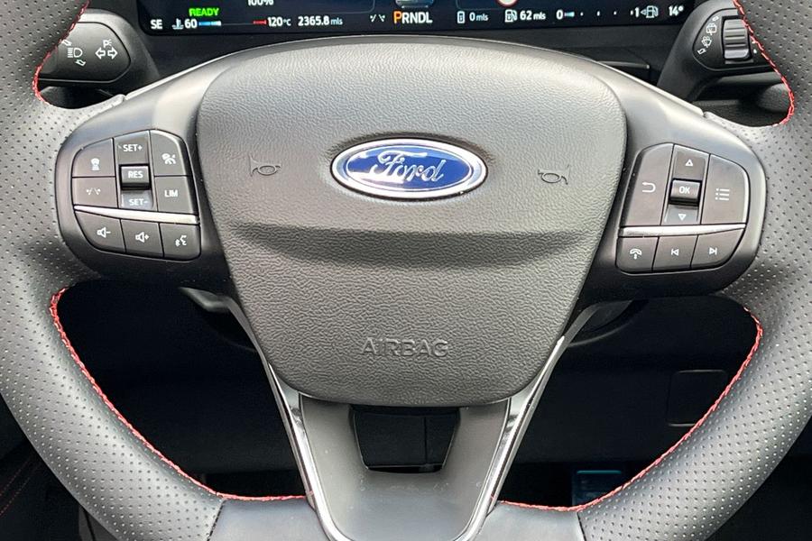 Ford KUGA Photo autoimg-2453232e36e4fa54e4400e30801c1ca6afc48478.jpg