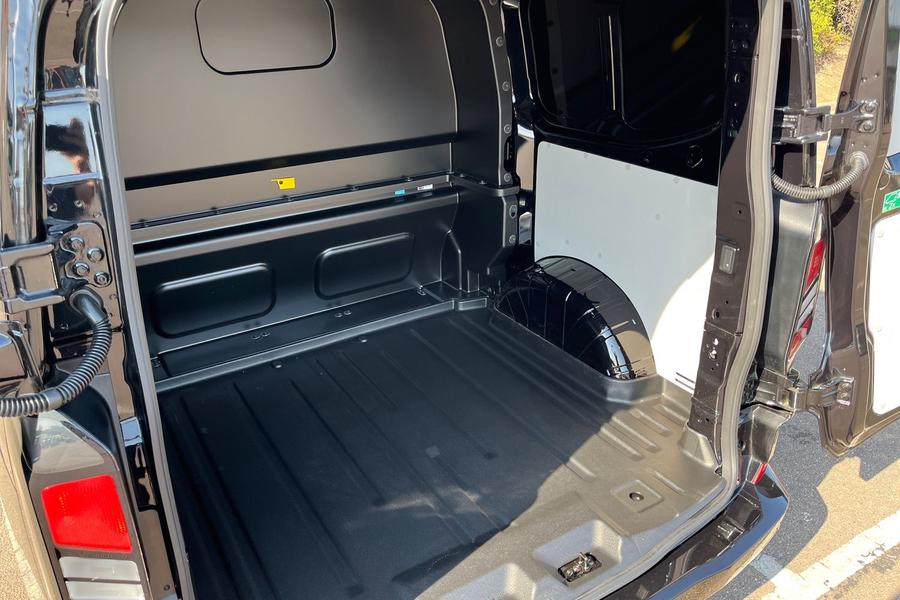 Ford Transit Custom Photo autoimg-2456be683f422607fd9383f01385f608486f8e2d.jpg