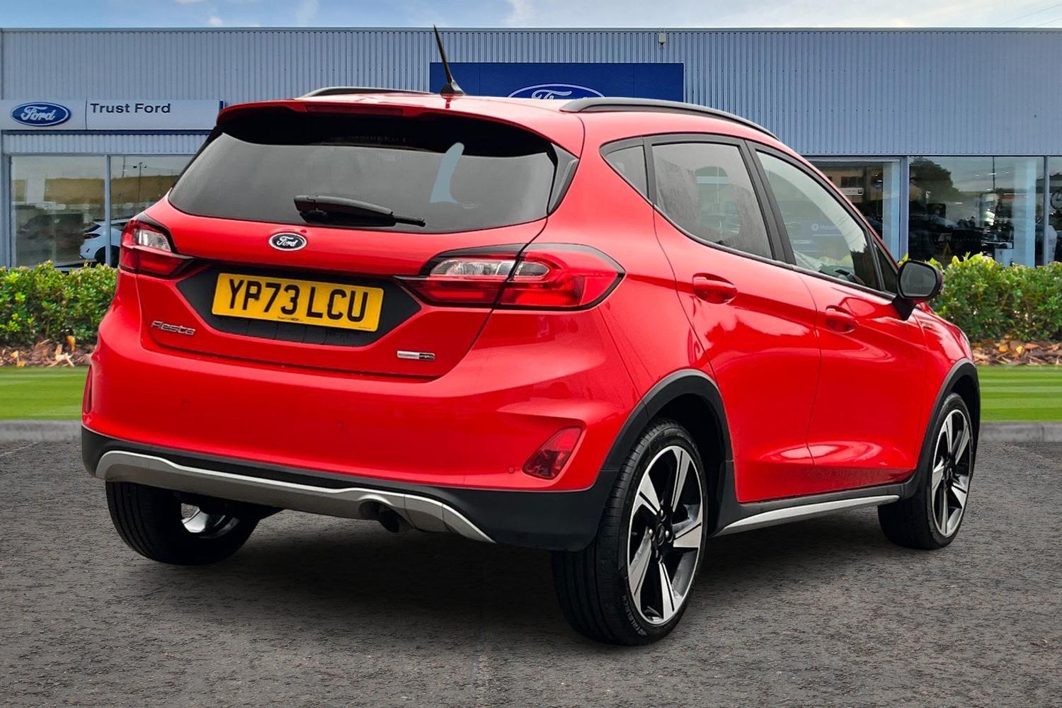Ford FIESTA Photo 3