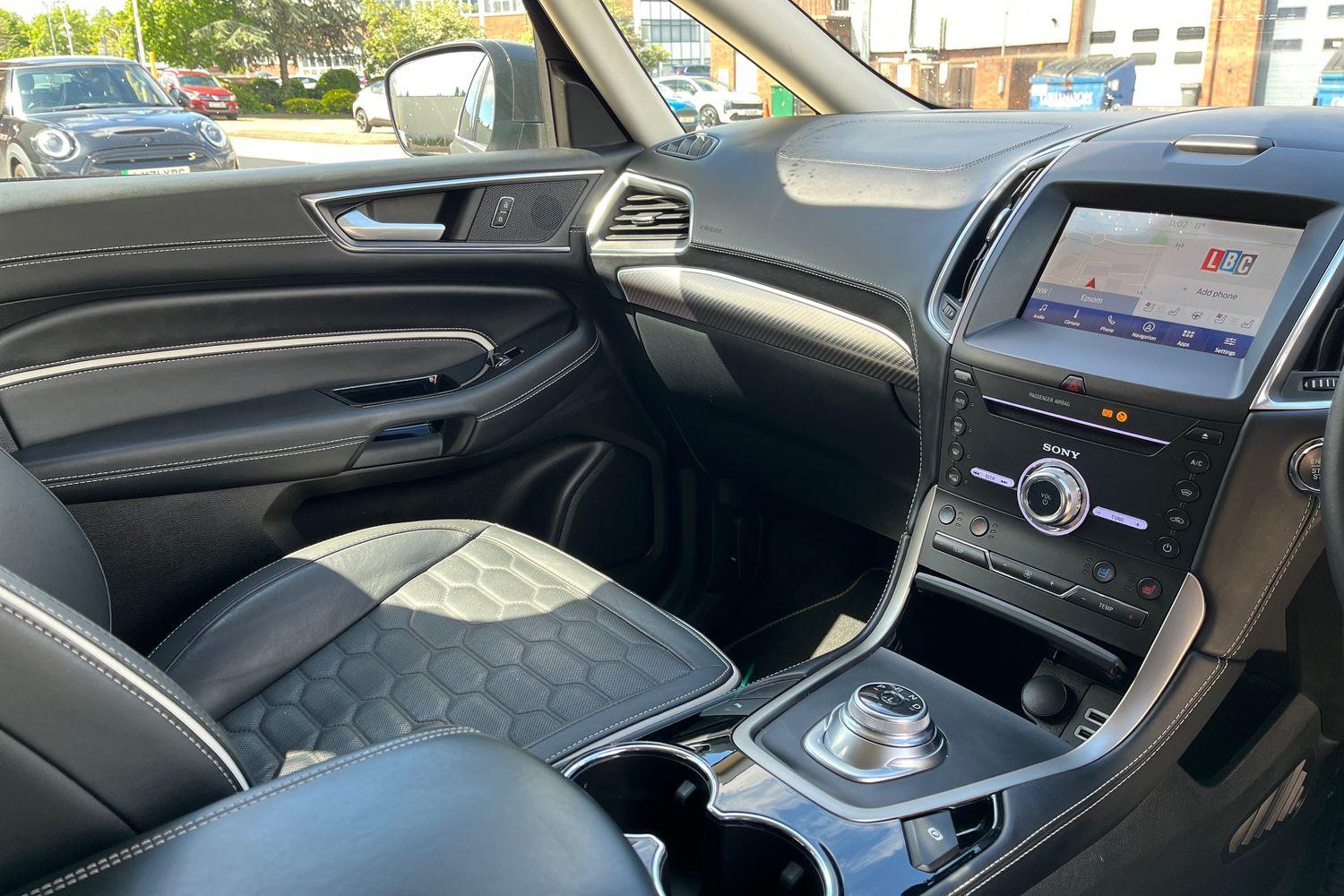 Ford S-Max Photo 32