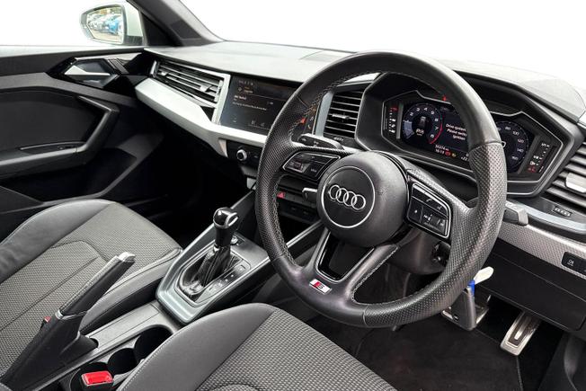AUDI A1 Photo 6