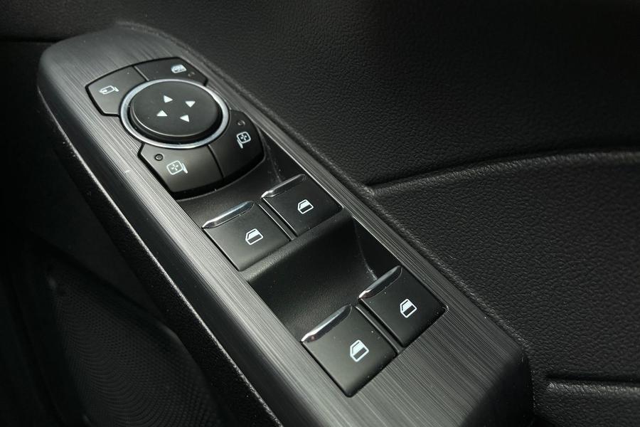 Ford Kuga Photo autoimg-2465b0df93ede6a98761d120a6c3c504253ad8aa.jpg