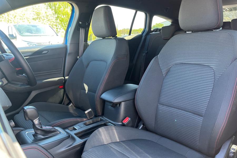 Ford FOCUS Photo autoimg-246719b03dfb28386300dd293d6aaed1edd2e254.jpg