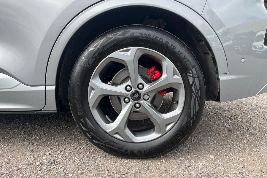 Ford KUGA Photo autoimg-2467e6fed4d751b66ff6a61e6bc169dcb9e51e86.jpg