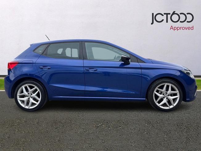 SEAT Ibiza Photo 4