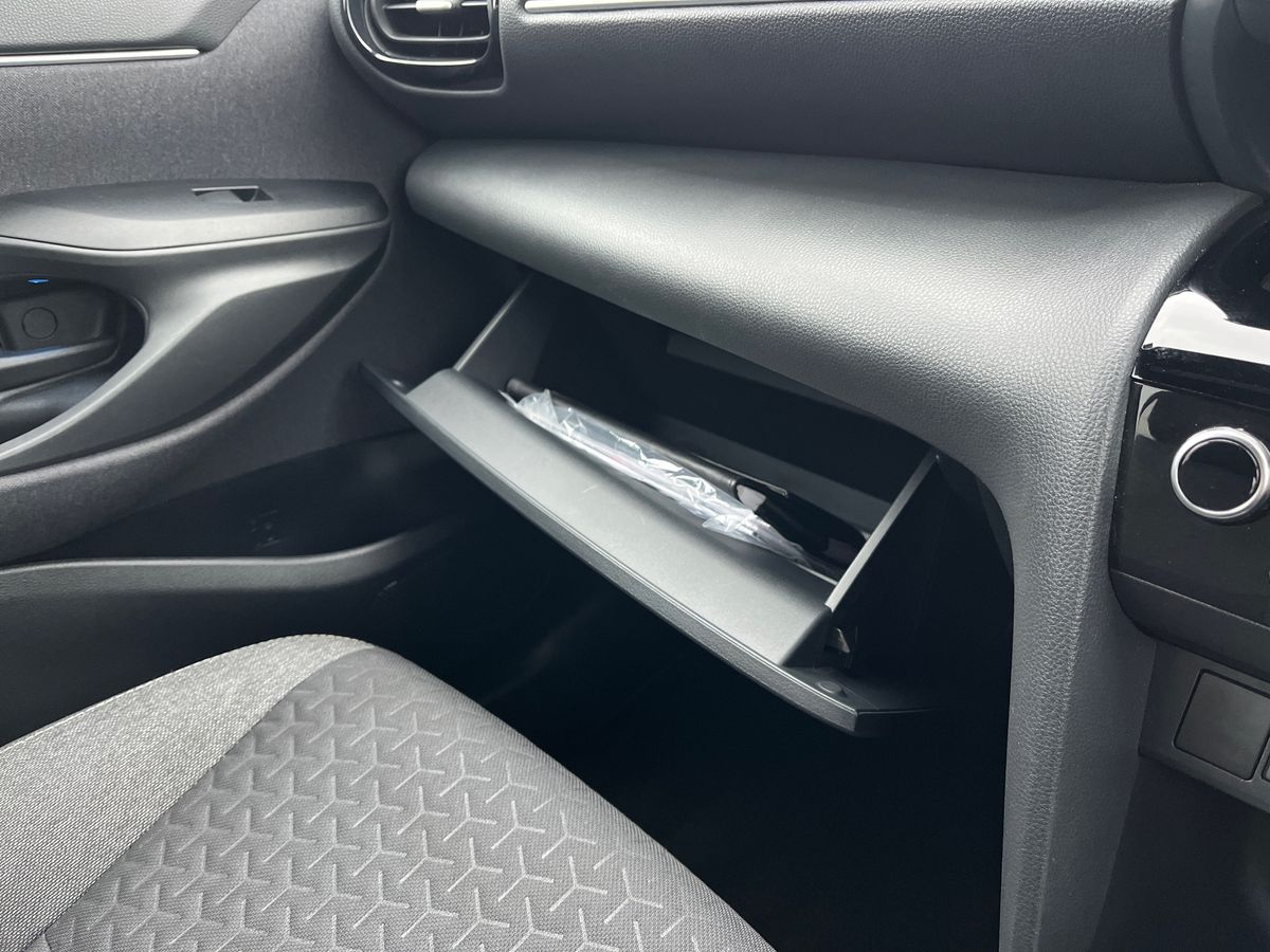 Toyota Yaris Cross Photo 38