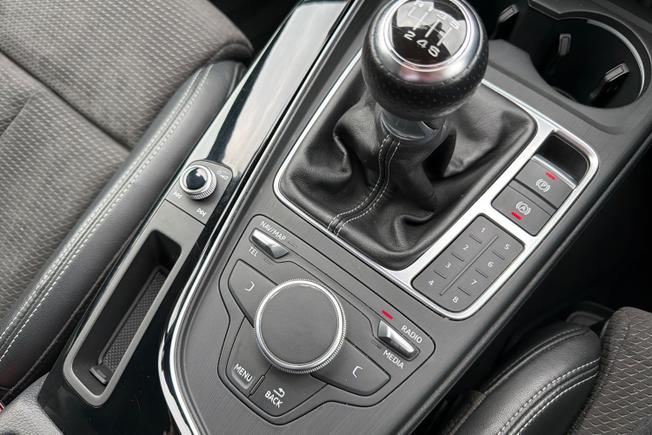 AUDI A4 Avant Photo 50