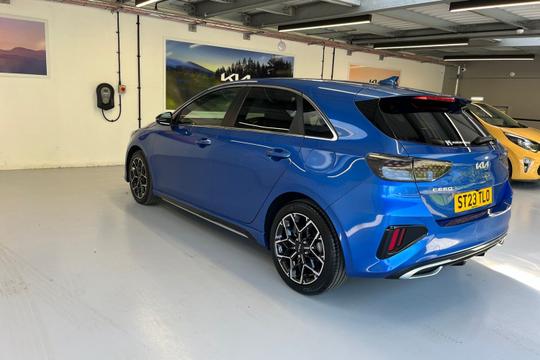 Kia Ceed Photo autoimg-247194036b15b9f7602b945a3931c6fae92d86a1.jpg