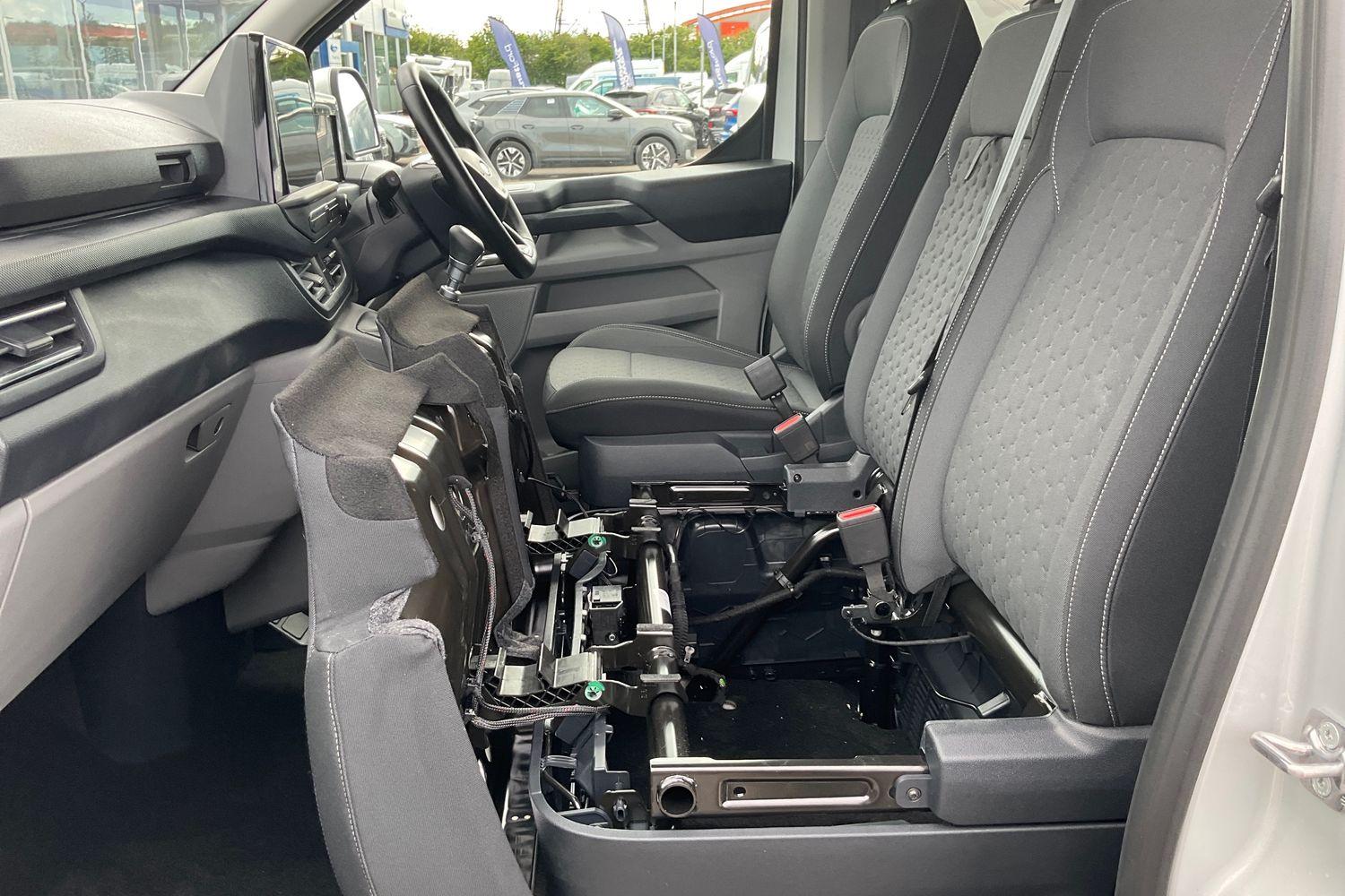 Ford TRANSIT CUSTOM Photo 16